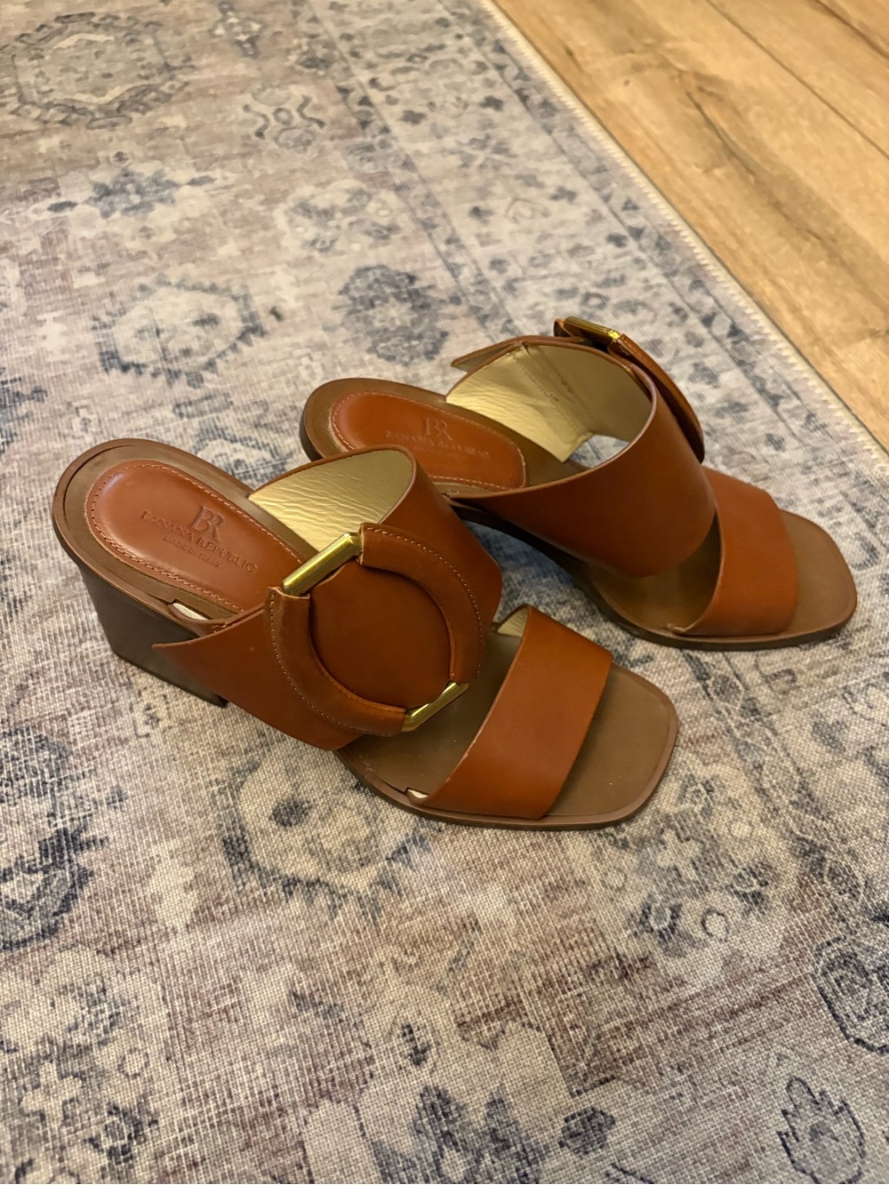 Banana republic heels